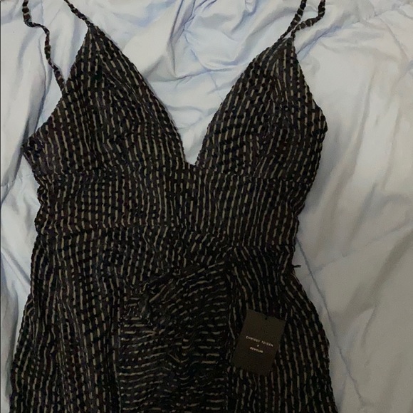 NWT Chrissy Teigen and Revolve collab Dress - Picture 4 of 4
